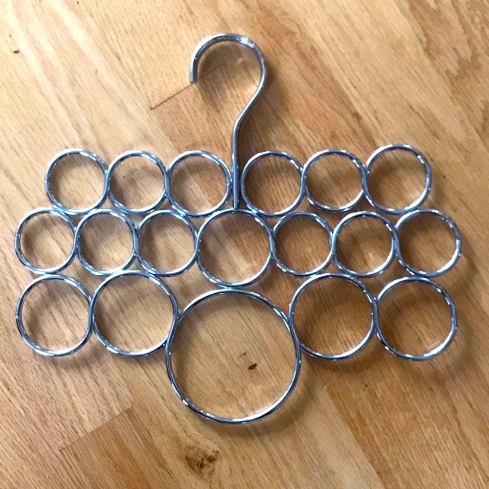 🏷Add free to any bundle 🏷 Scarf Hanger